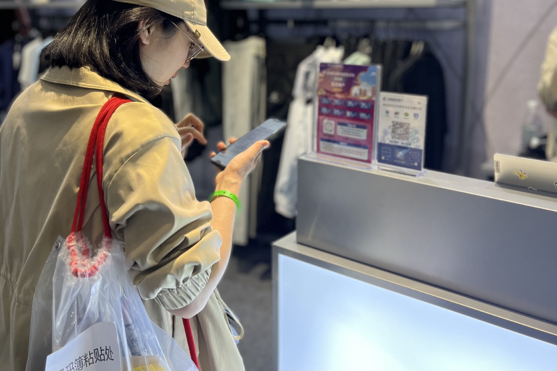 1744792952141047.jpg 汉运动5.jpg